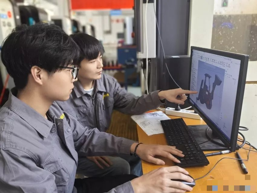 【资讯】从技校学生到教师！他用5年时间实现“变道超车”-爱乐享资源网