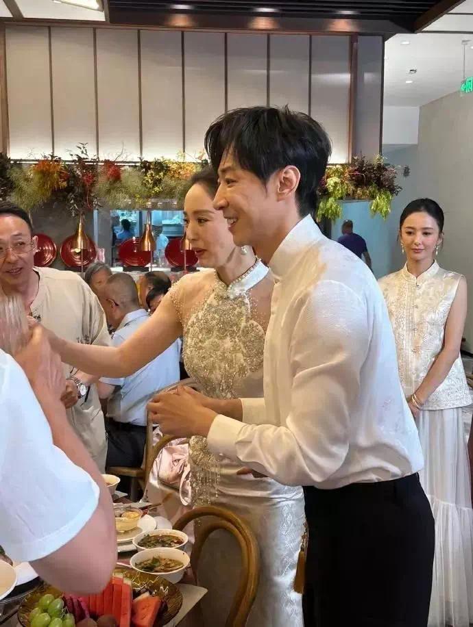 【资讯】董璇小9岁新婚丈夫综艺表现遭群嘲，本人回应不会被影响-爱乐享资源网