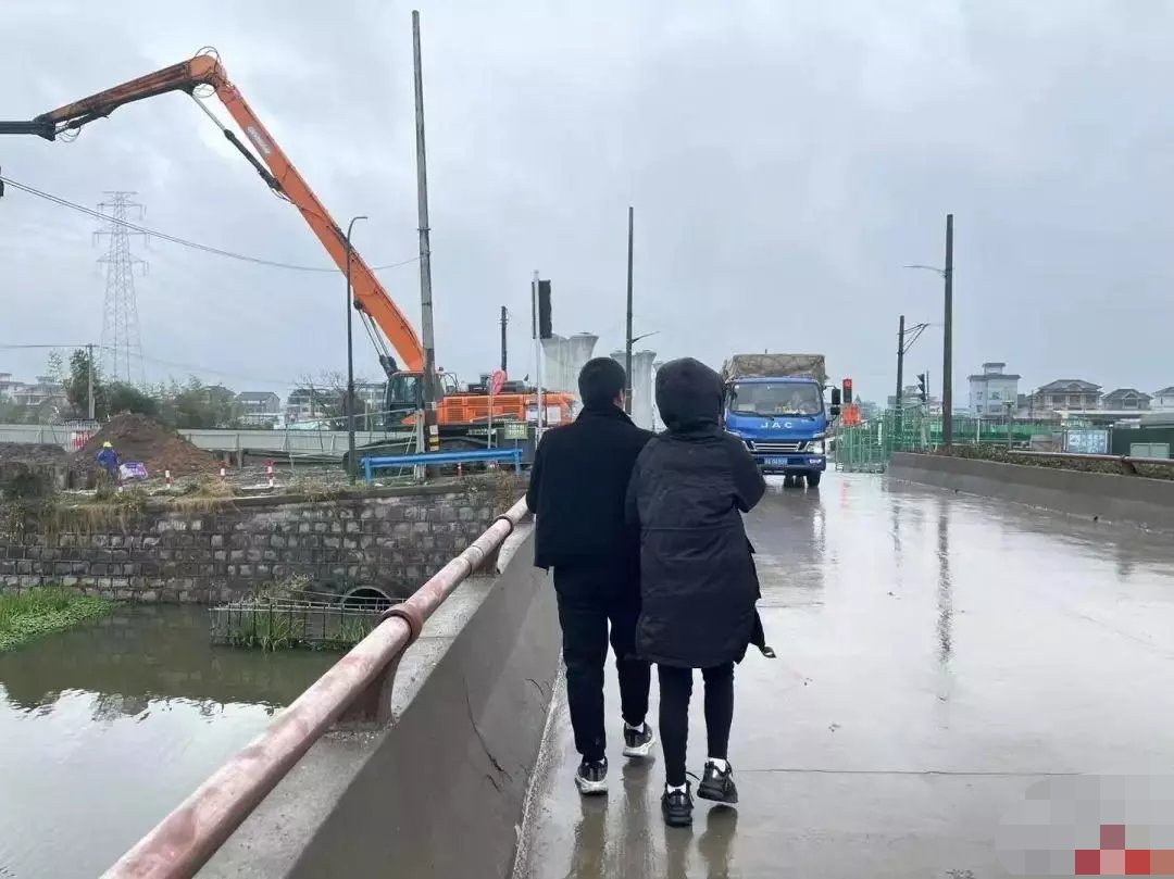 【资讯】送走瘫痪妻子再交女友引争议，我想为这名货车司机辩几句-爱乐享资源网