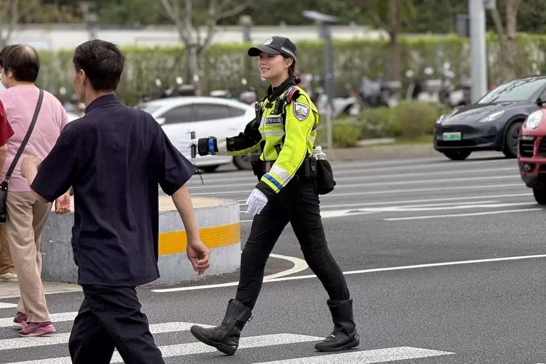 【资讯】深圳“兔子警官”们出圈 网友：这么温柔你还不听话？-爱乐享资源网