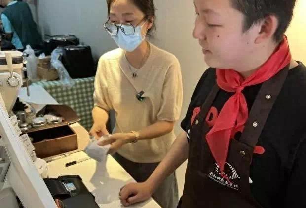 【资讯】5元一杯限时供应，杭州这家咖啡店突然爆火！-爱乐享资源网